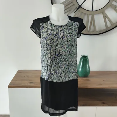 Robe légère, classique et intemporelle, taille 36